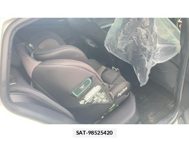 Toyota PRIUS 2017-03 7878858-17
