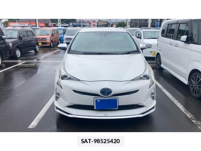 Toyota PRIUS 2017-03 7878858-1