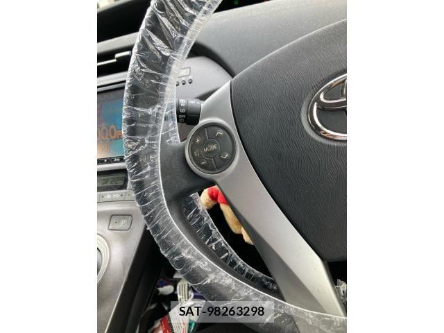 Toyota PRIUS 2012-04 7878942-21