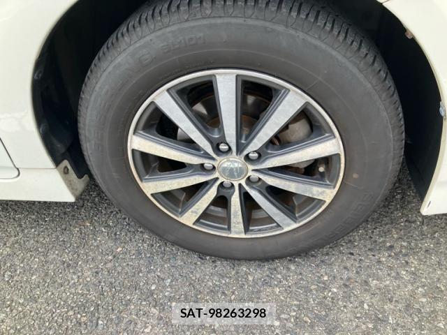 Toyota PRIUS 2012-04 7878942-6