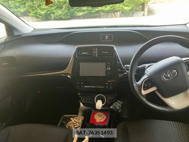 Toyota PRIUS 2018-03 7878867-10