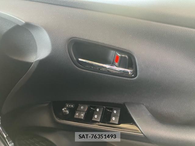 Toyota PRIUS 2018-03 7878867-13
