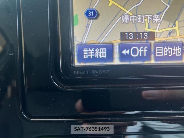 Toyota PRIUS 2018-03 7878867-18
