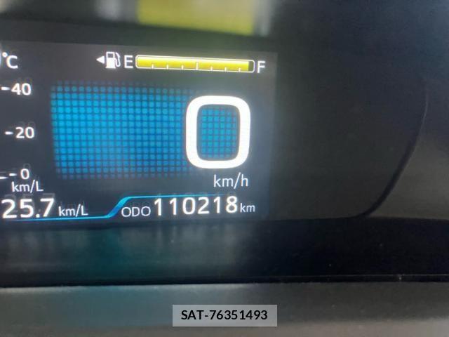 Toyota PRIUS 2018-03 7878867-24