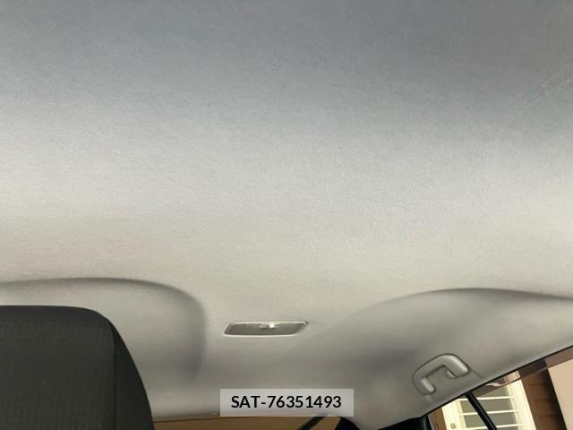 Toyota PRIUS 2018-03 7878867-25