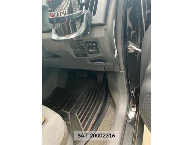Toyota PRIUS 2011-11 7878914-12