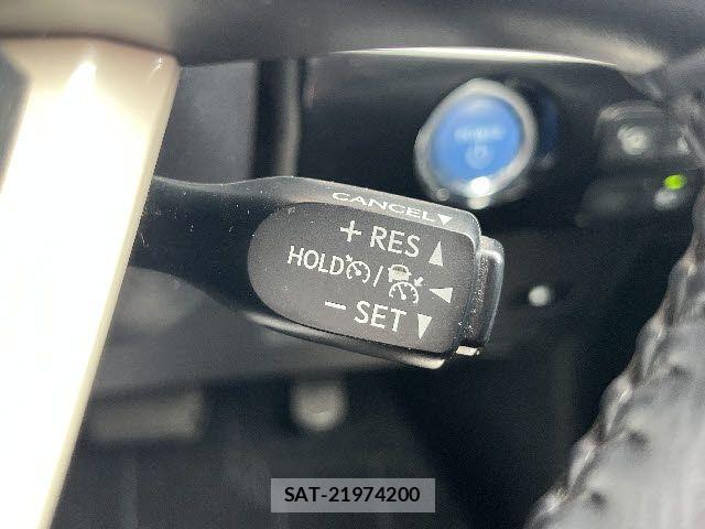 Toyota PRIUS 2018-10 7878831-11