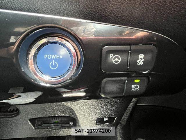 Toyota PRIUS 2018-10 7878831-16