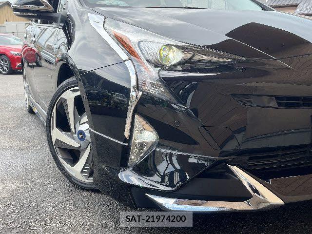 Toyota PRIUS 2018-10 7878831-22