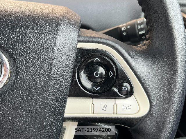 Toyota PRIUS 2018-10 7878831-23