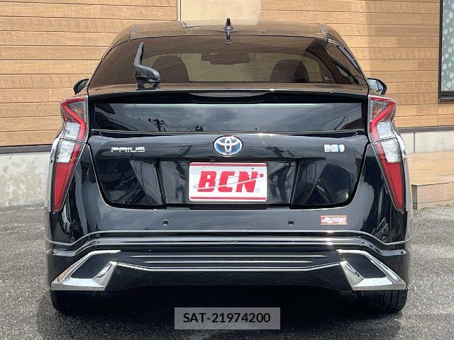 Toyota PRIUS 2018-10 7878831-25