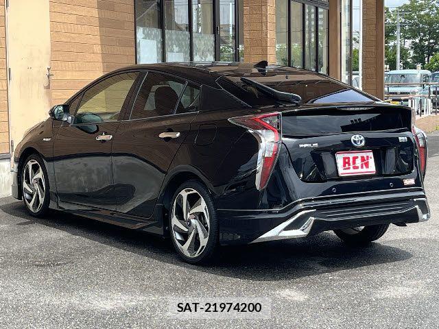 Toyota PRIUS 2018-10 7878831-8