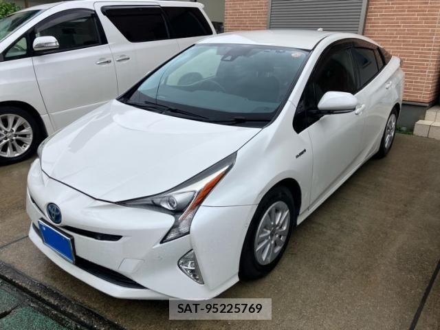 Toyota PRIUS 2016-09 7878877-0