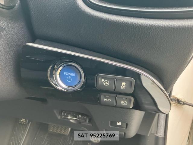 Toyota PRIUS 2016-09 7878877-9