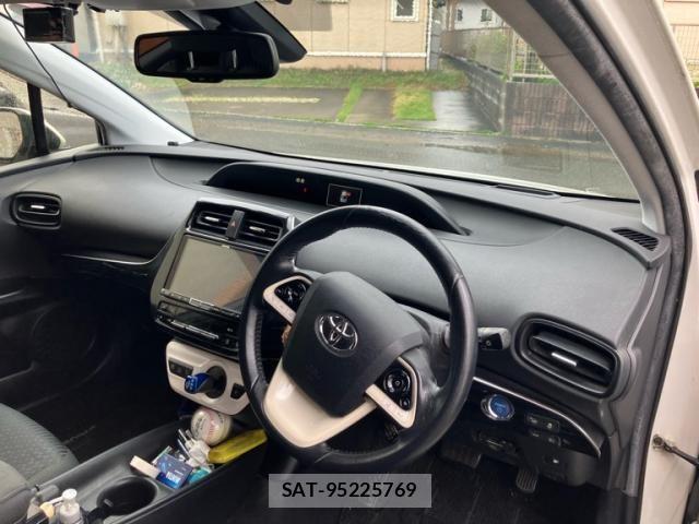 Toyota PRIUS 2016-09 7878877-11