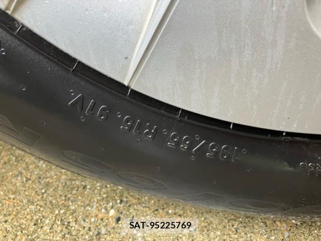 Toyota PRIUS 2016-09 7878877-6