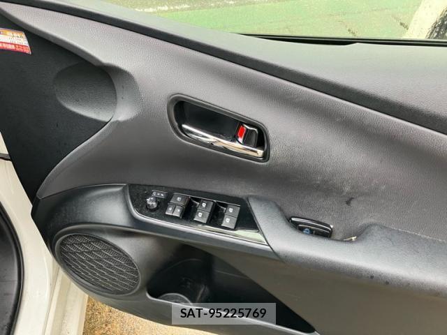 Toyota PRIUS 2016-09 7878877-8
