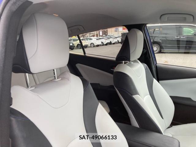 Toyota PRIUS 2016-03 7878866-12