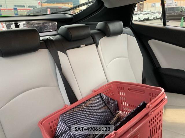 Toyota PRIUS 2016-03 7878866-13