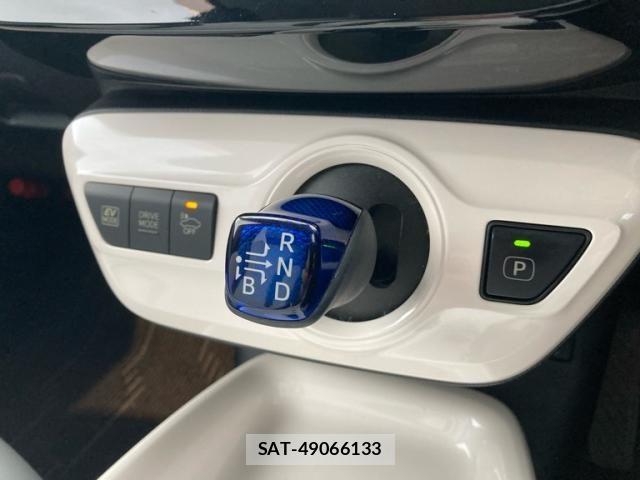 Toyota PRIUS 2016-03 7878866-14