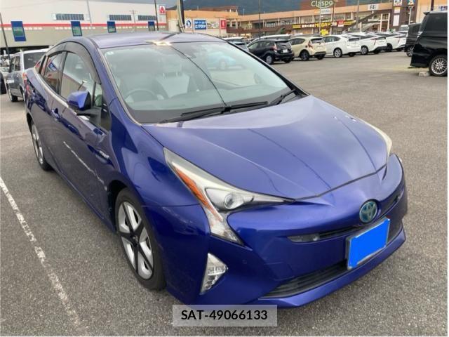 Toyota PRIUS 2016-03 7878866-1