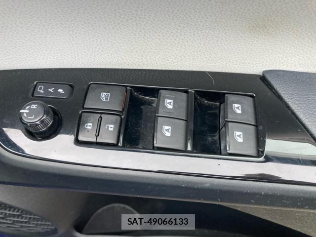 Toyota PRIUS 2016-03 7878866-8