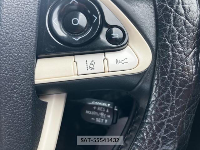 Toyota PRIUS 2016-05 7878874-14