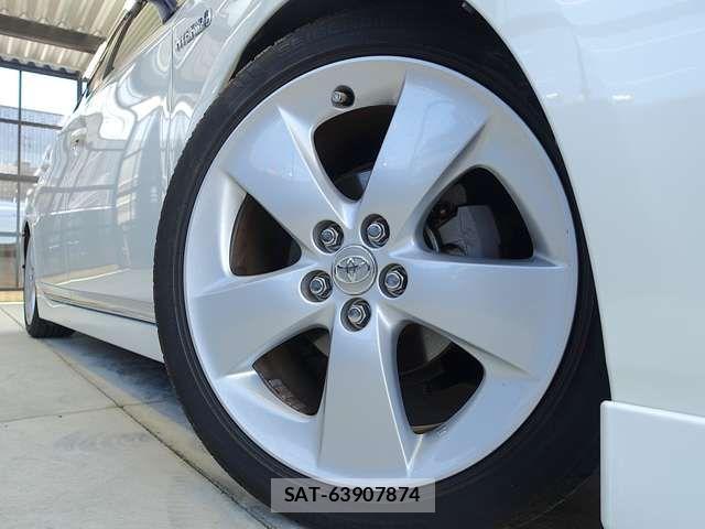 Toyota PRIUS 2014-12 7878889-17