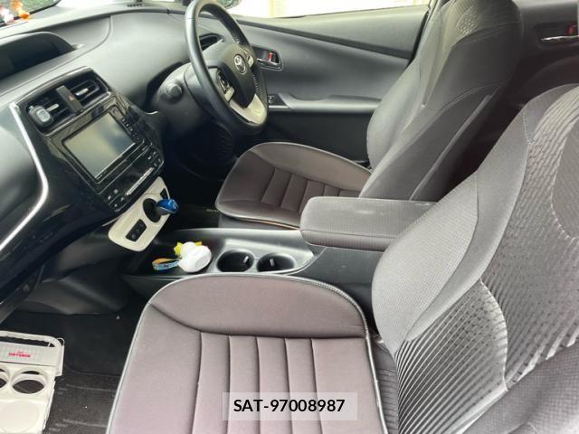 Toyota PRIUS 2017-12 7878865-12