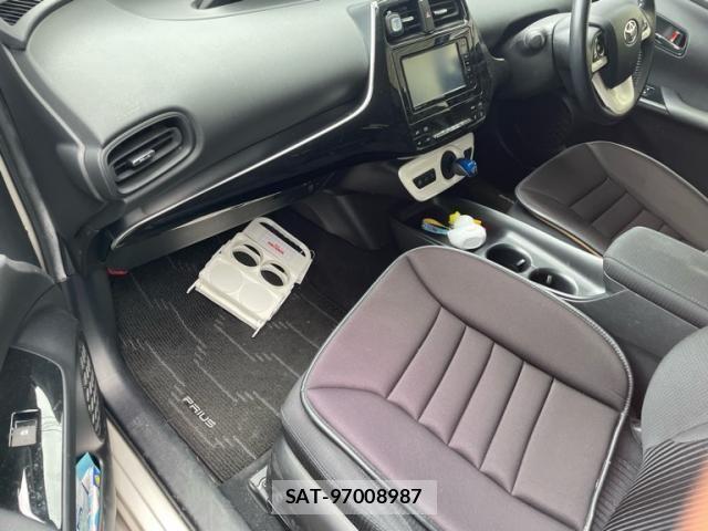 Toyota PRIUS 2017-12 7878865-14