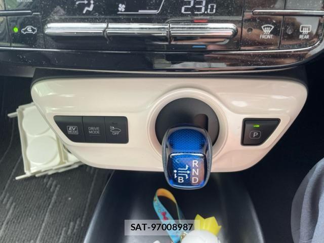 Toyota PRIUS 2017-12 7878865-22