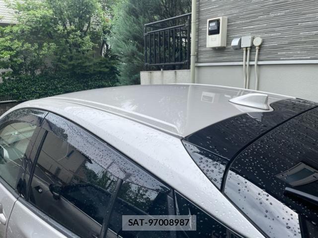 Toyota PRIUS 2017-12 7878865-7