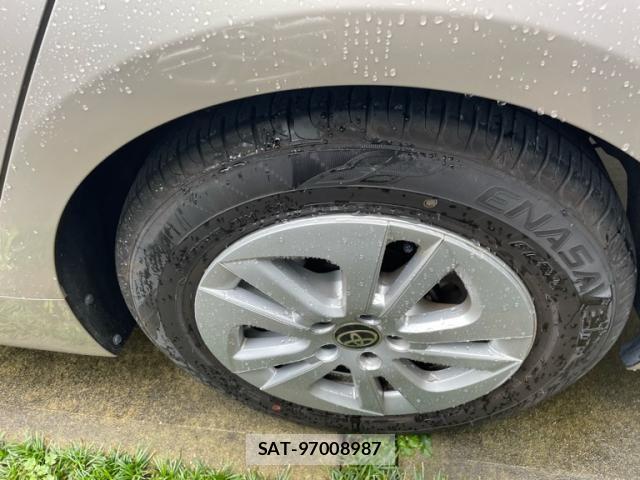 Toyota PRIUS 2017-12 7878865-8