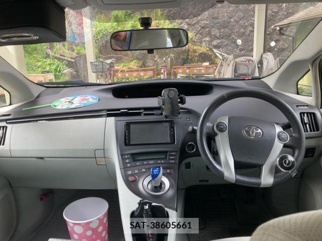 Toyota PRIUS 2009-11 7878907-12