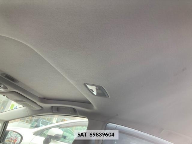 Toyota PRIUS 2011-08 7878912-11