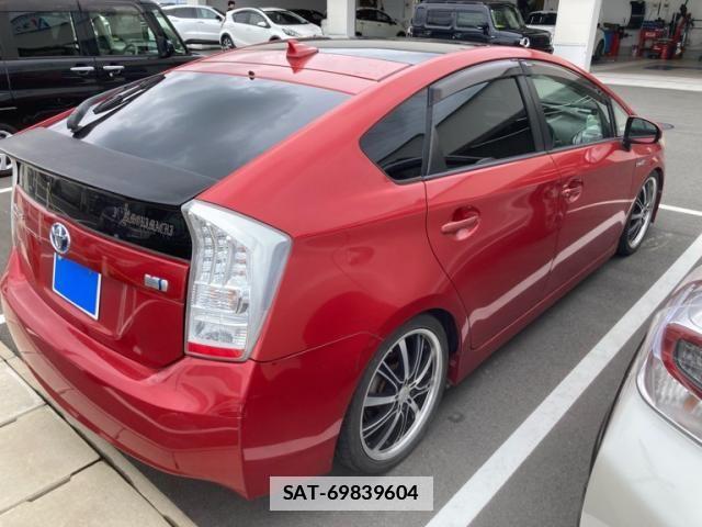 Toyota PRIUS 2011-08 7878912-2