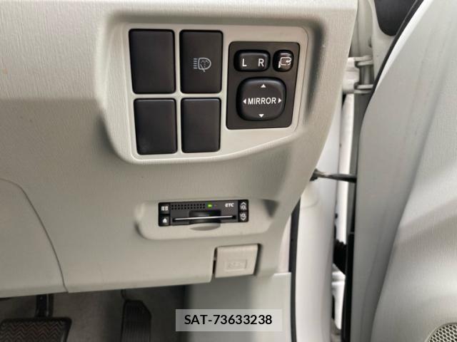 Toyota PRIUS 2009-07 7878906-16