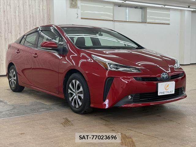Toyota PRIUS 2019-03 7878860-14