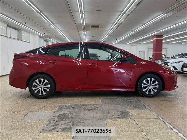 Toyota PRIUS 2019-03 7878860-15