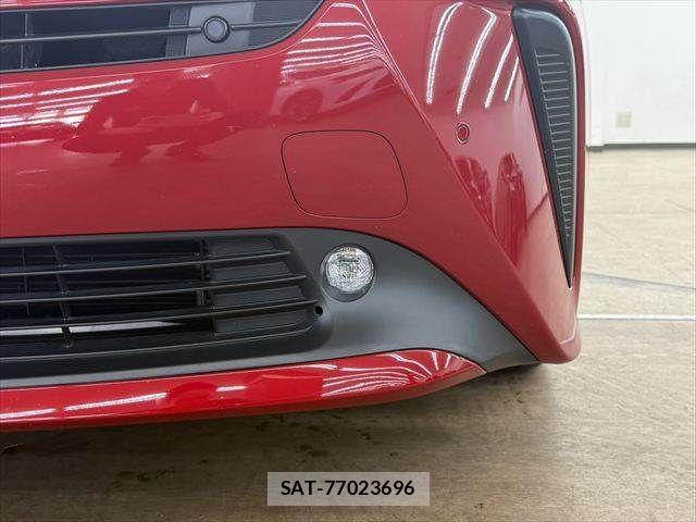 Toyota PRIUS 2019-03 7878860-21