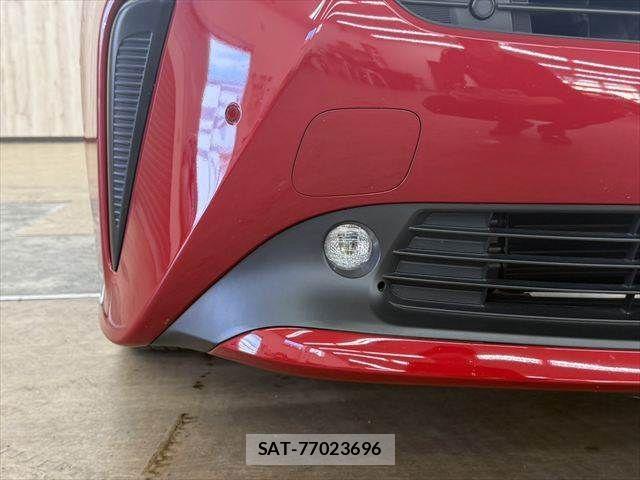Toyota PRIUS 2019-03 7878860-23