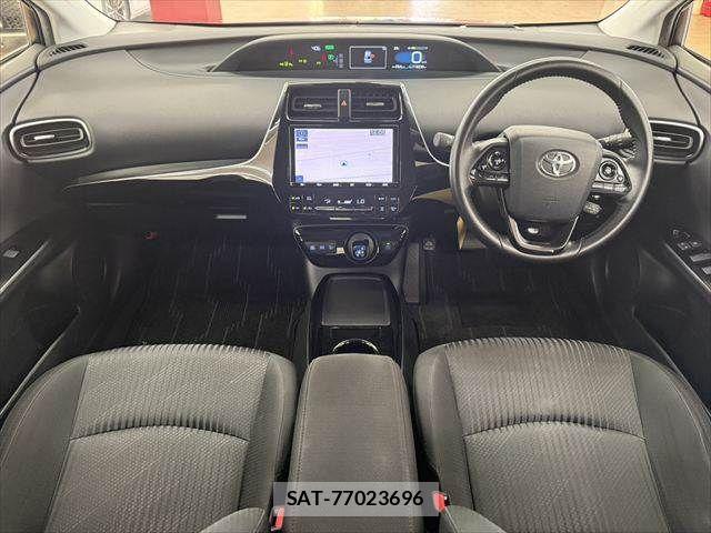 Toyota PRIUS 2019-03 7878860-2