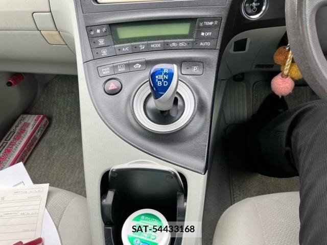 Toyota PRIUS 2011-05 7878936-18