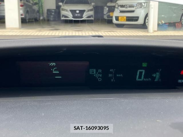 Toyota PRIUS 2012-04 7878910-21