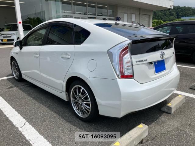 Toyota PRIUS 2012-04 7878910-3