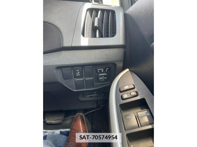 Toyota PRIUS 2014-03 7878887-23