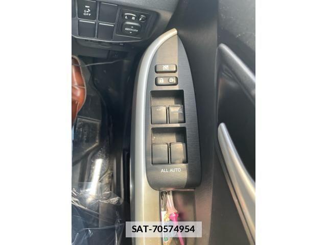 Toyota PRIUS 2014-03 7878887-24