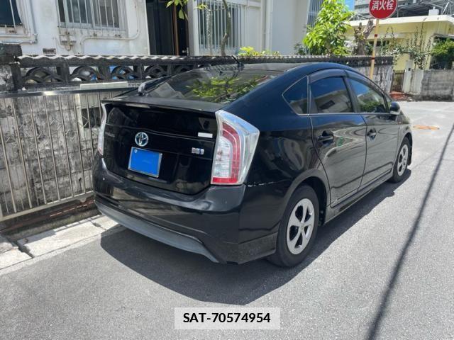 Toyota PRIUS 2014-03 7878887-6
