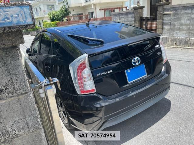 Toyota PRIUS 2014-03 7878887-7