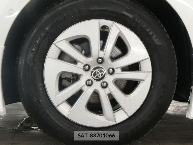 Toyota PRIUS 2018-07 7878844-10